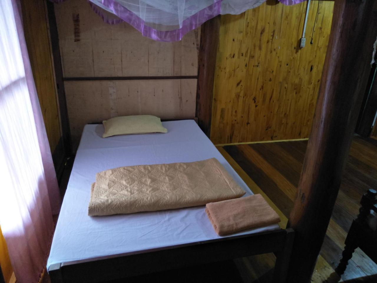 Ba Be Lake-Huyen Hao Homestay ภายนอก รูปภาพ